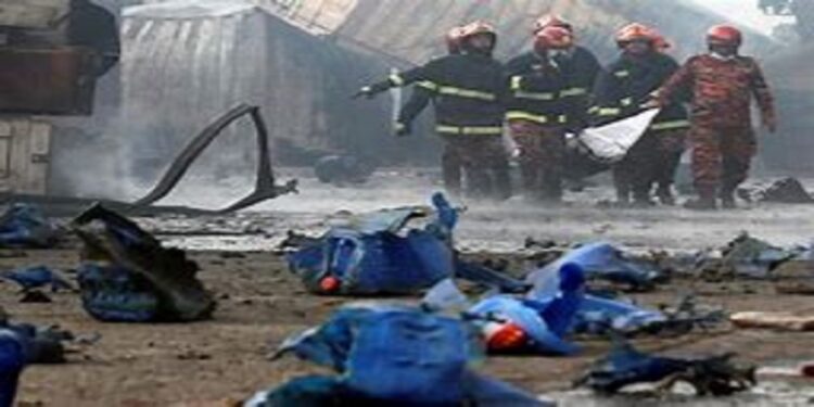 Bangladesh fire: A depot bomb in Bangladesh has killed over 40 people and injured hundred